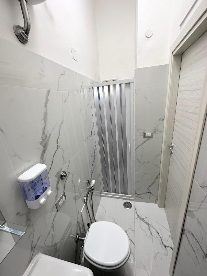 Airport Seaview Rooms Naples Luaran gambar
